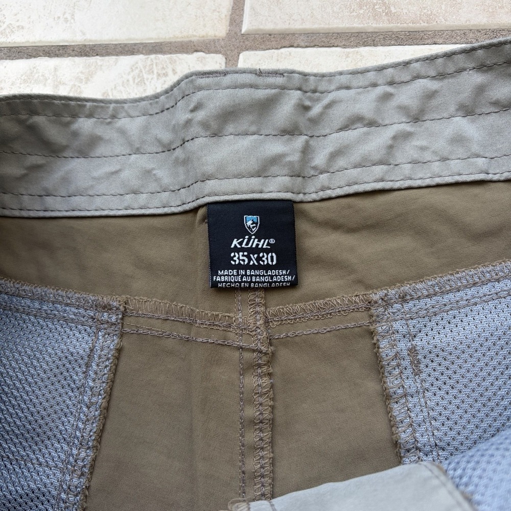 Kuhl Pants Mens 35x30 Tan Brown Renegade Quick Dry Zip Cargo Performance Chino - Picture 7 of 16
